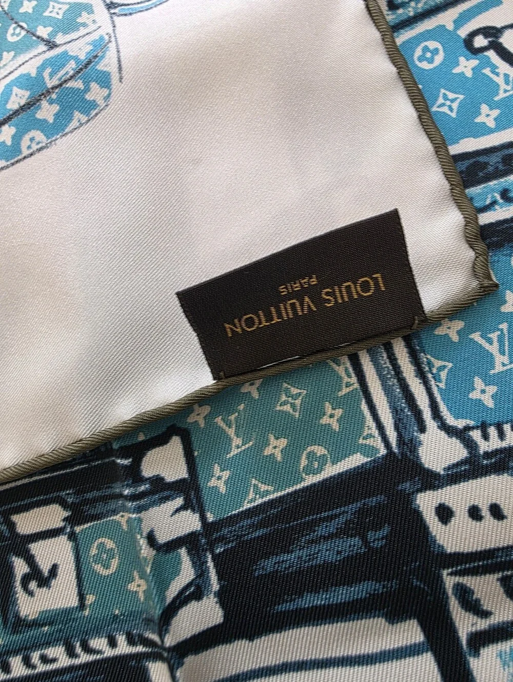 Auth Louis Vuitton Trunk And Luggages Turquoise Silk Scarf